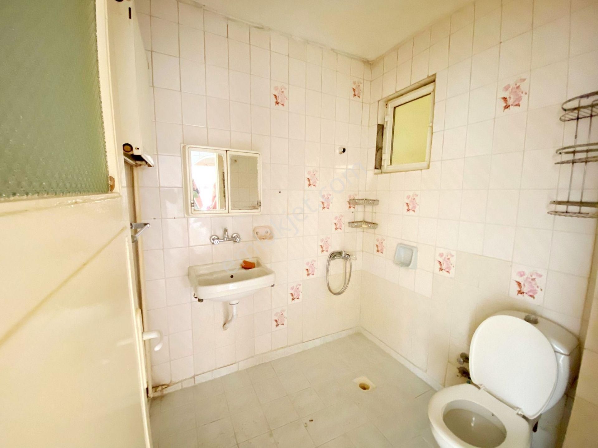 İncirli Mh. Cadde Üstünde Katta Isı Yalıtımlı Hazır Kiracılı 3+1 - Görsel 16