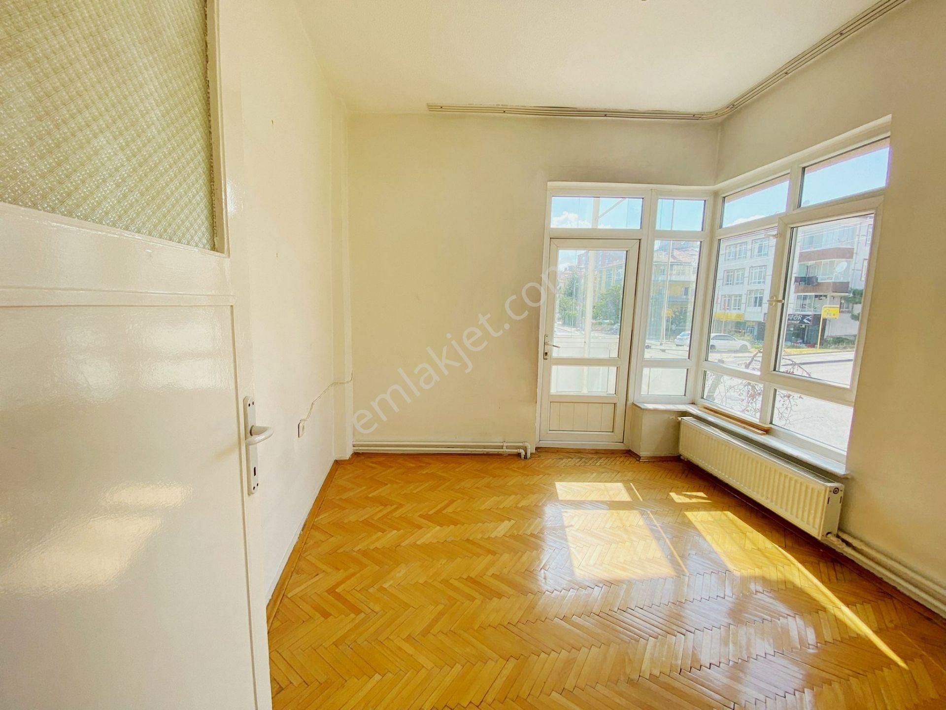 İncirli Mh. Cadde Üstünde Katta Isı Yalıtımlı Hazır Kiracılı 3+1 - Görsel 6