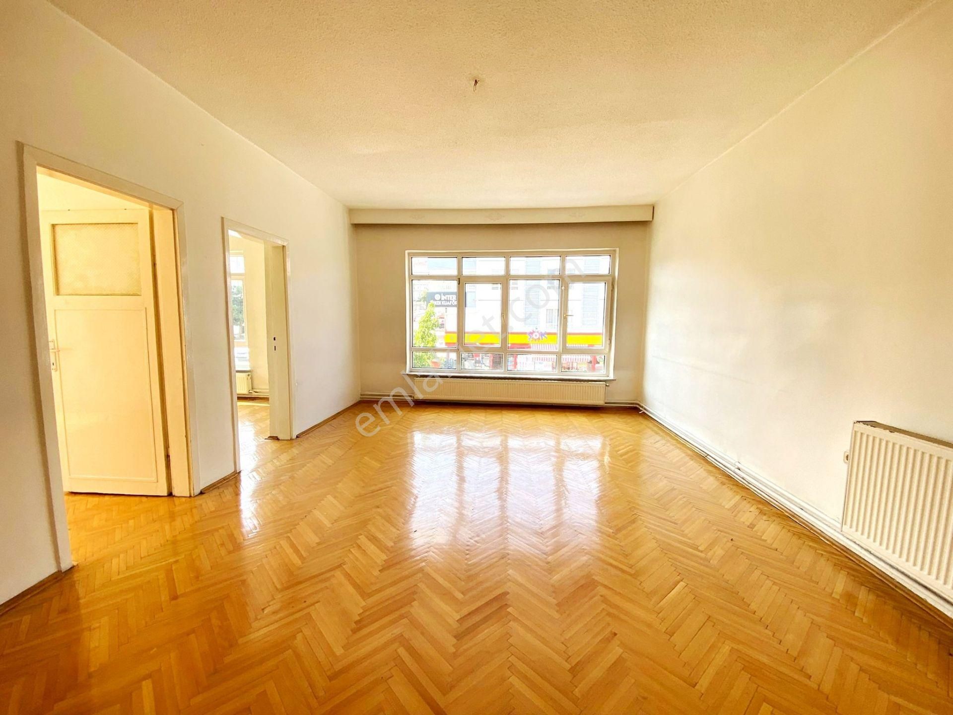 İncirli Mh. Cadde Üstünde Katta Isı Yalıtımlı Hazır Kiracılı 3+1 - Görsel 2