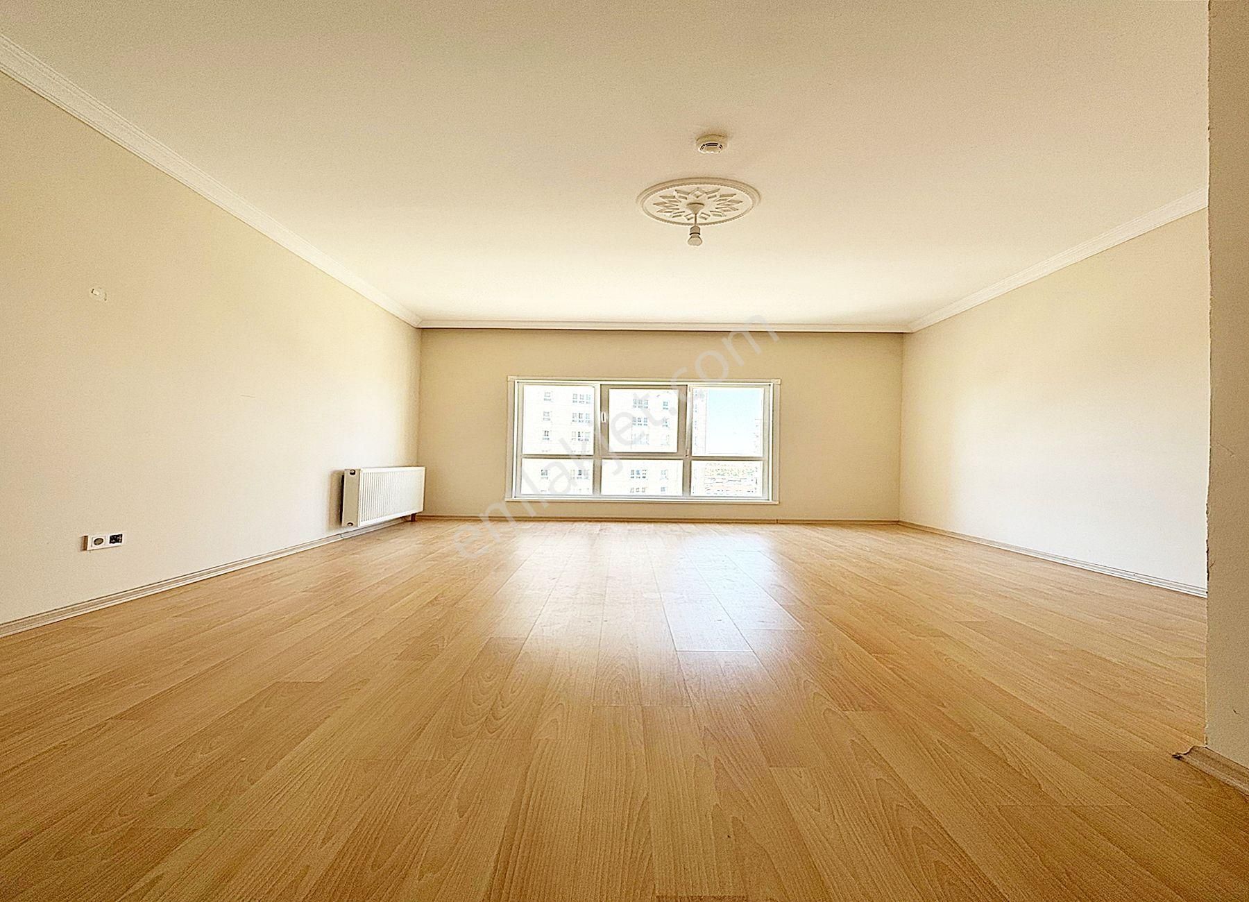 Site İçerisinde Bölgenin En Prestijli Sitesinde Satılık 3+1 Daire