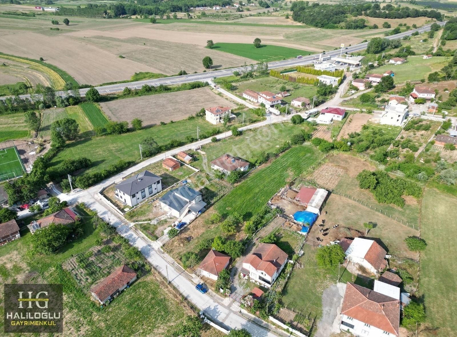 Söğütlü Rüstemler Mh. 2054 M2 Tamamı İmarlı Asfalt Yola Cephe