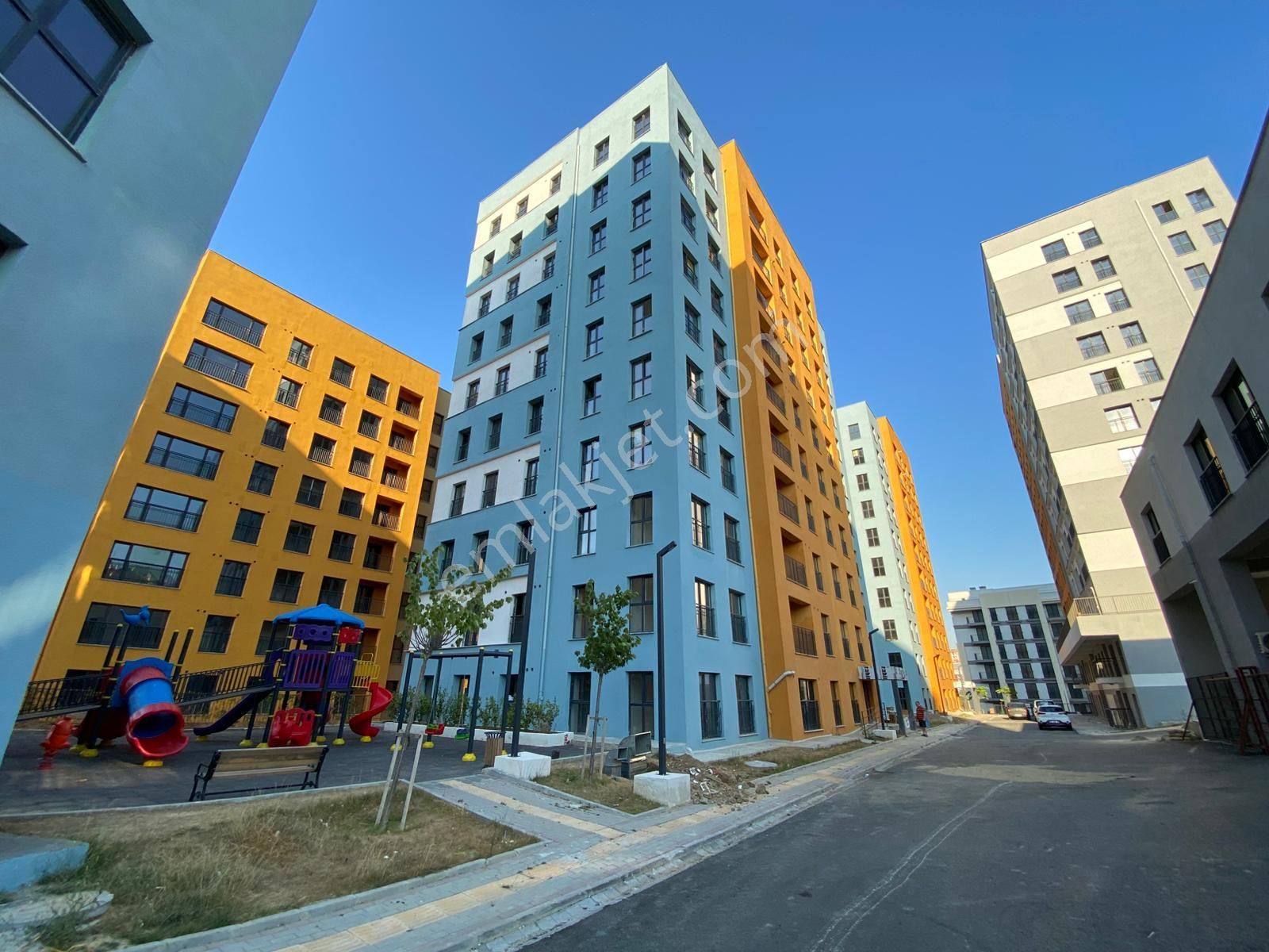 Gaziosmanpaşa Bağlarbaşı Mah. 7/a 1.etap Satılık Daire 2+1 Ve 91m2 3.arakat Site İçi - Görsel 2