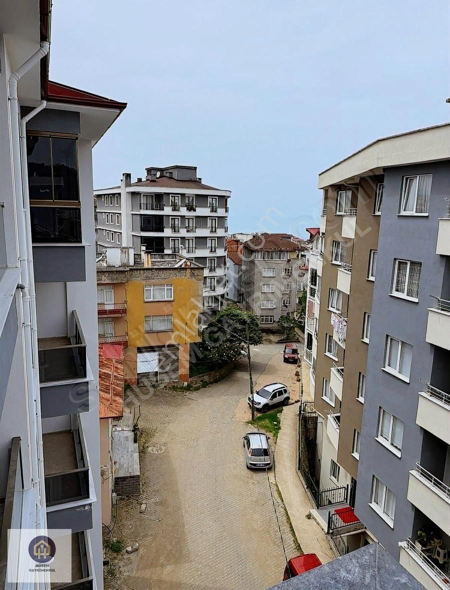 Meydana , Üniversiteye Yakın //fırsat// Geniş Satılık 1+1 Daire