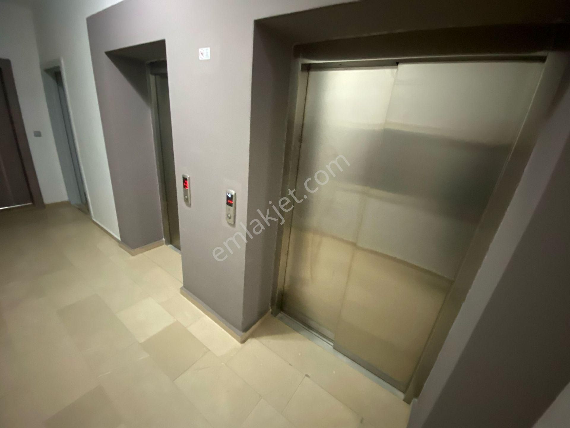 Gaziosmanpaşa Bağlarbaşı Mah. 7/b Vadi Evleri 6.kısım Satılık 128m2 3+1 Ve 2.arakat Cadde Cephe - Görsel 19