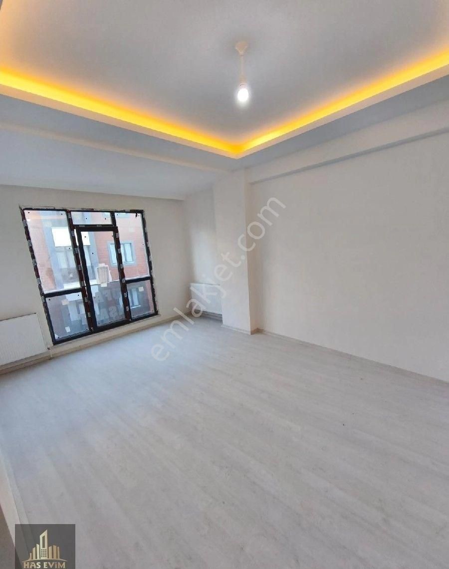 Has Evim Yapıdan Arnavutköy Metro Yanı Başında Sıfır 90 Mt 2+1 Arakat Daire