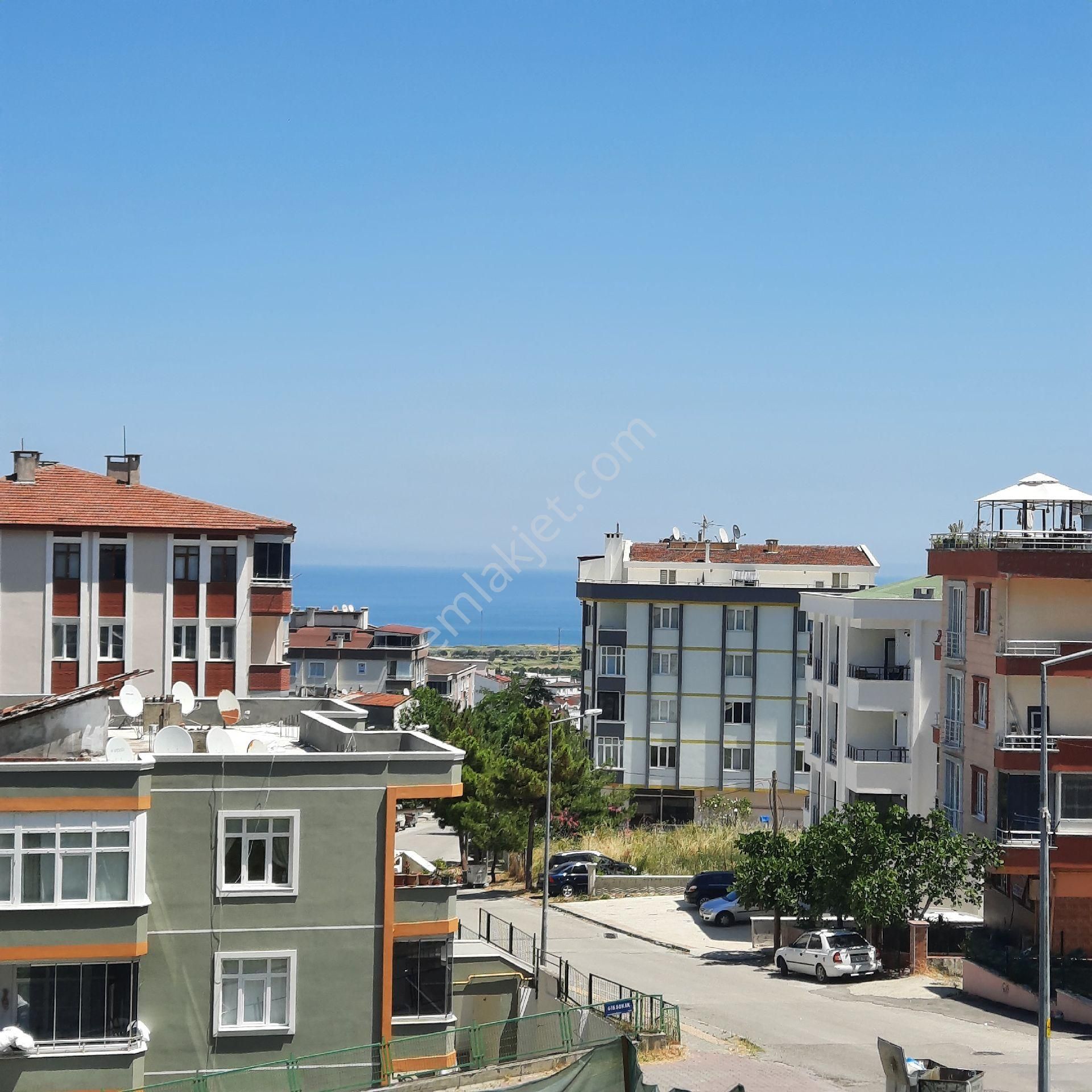 Atakum Esenevlerde Cadde Deniz Manzaralı Full Eşyalı 1+1 Satılık