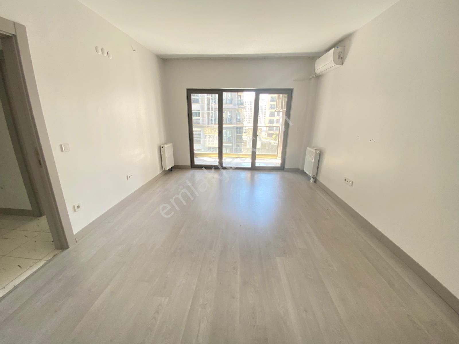 Gaziosmanpaşa Ahes Misal İstanbulda Satılık 98m2 2+1 5.arakat Site İçi Balkonlu Daire