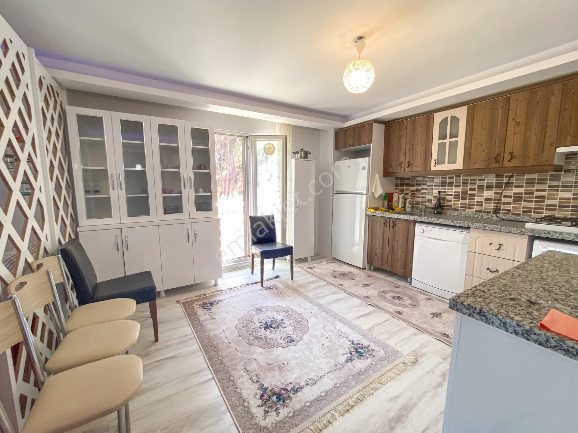 Kumbağ'da Deniz Manzaralı Havuzlu Eşyalı 2+1 Satılık Daire - Görsel 8