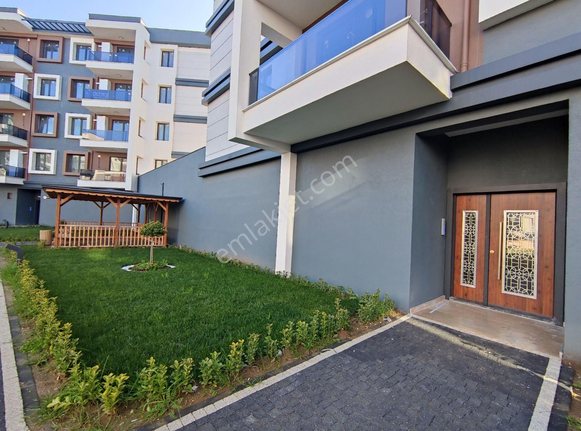 Silivri Mimar Sinan Mh. Butik Site İçi Ara Kat Batı Sıfır 2+1