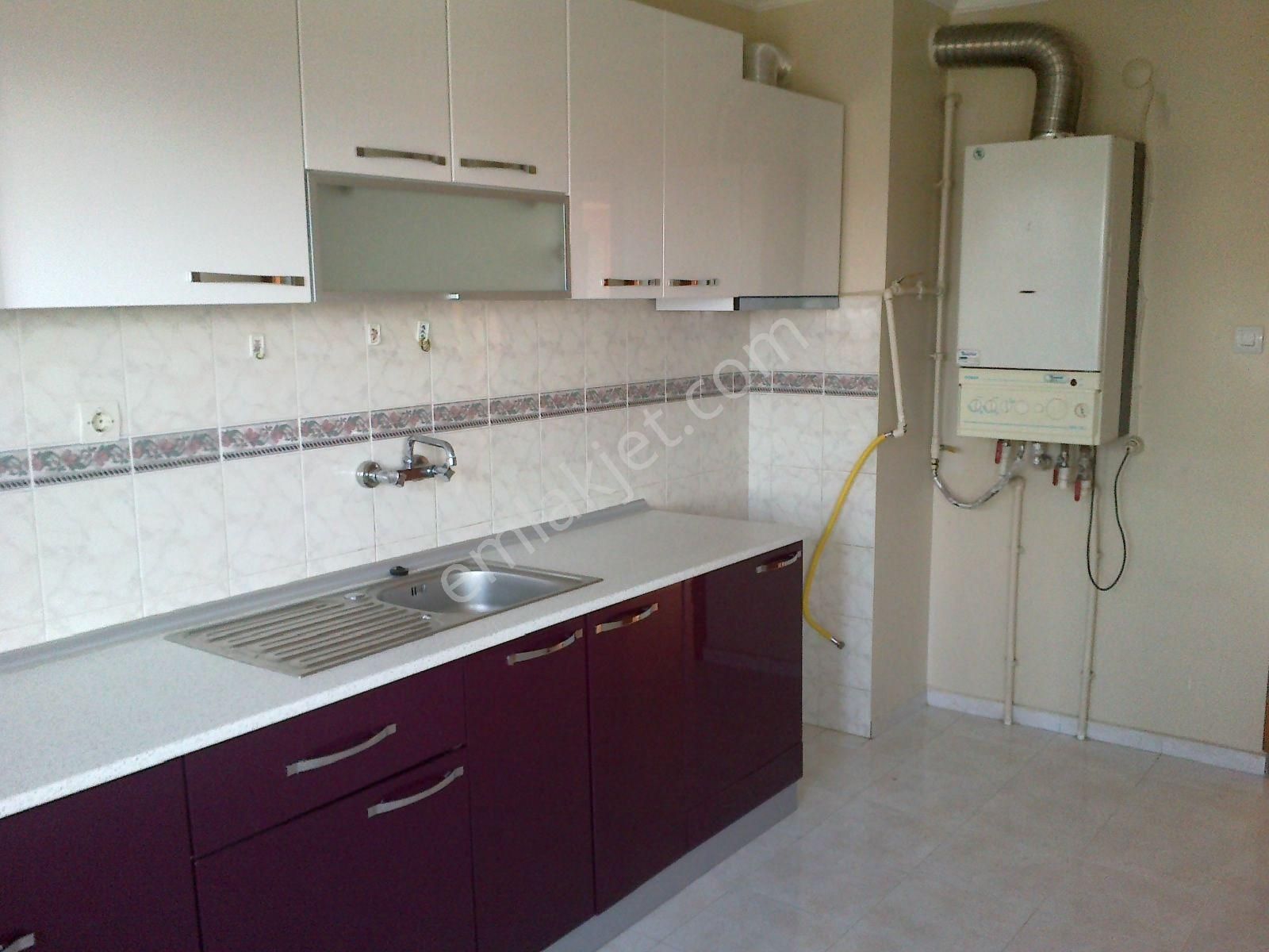 Fsm Metro İstasyonuna 50 Metre Kombili 3+1 Temiz Daire
