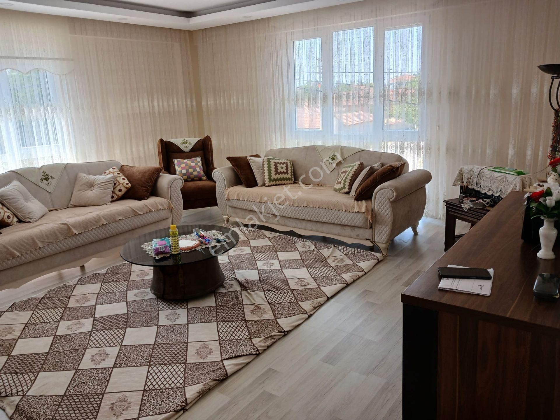 Eskişehir Çifteler’de Cadde Üzerinde Köşe Başı 3 Katlı Komple Satılık Bina - Görsel 5