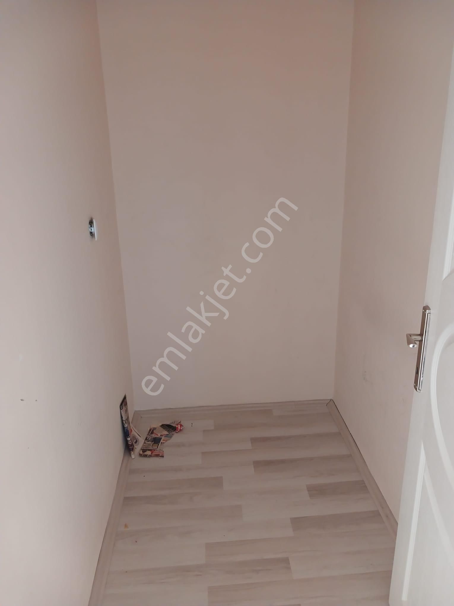 Eskişehir Çifteler’de Cadde Üzerinde Köşe Başı 3 Katlı Komple Satılık Bina - Görsel 35