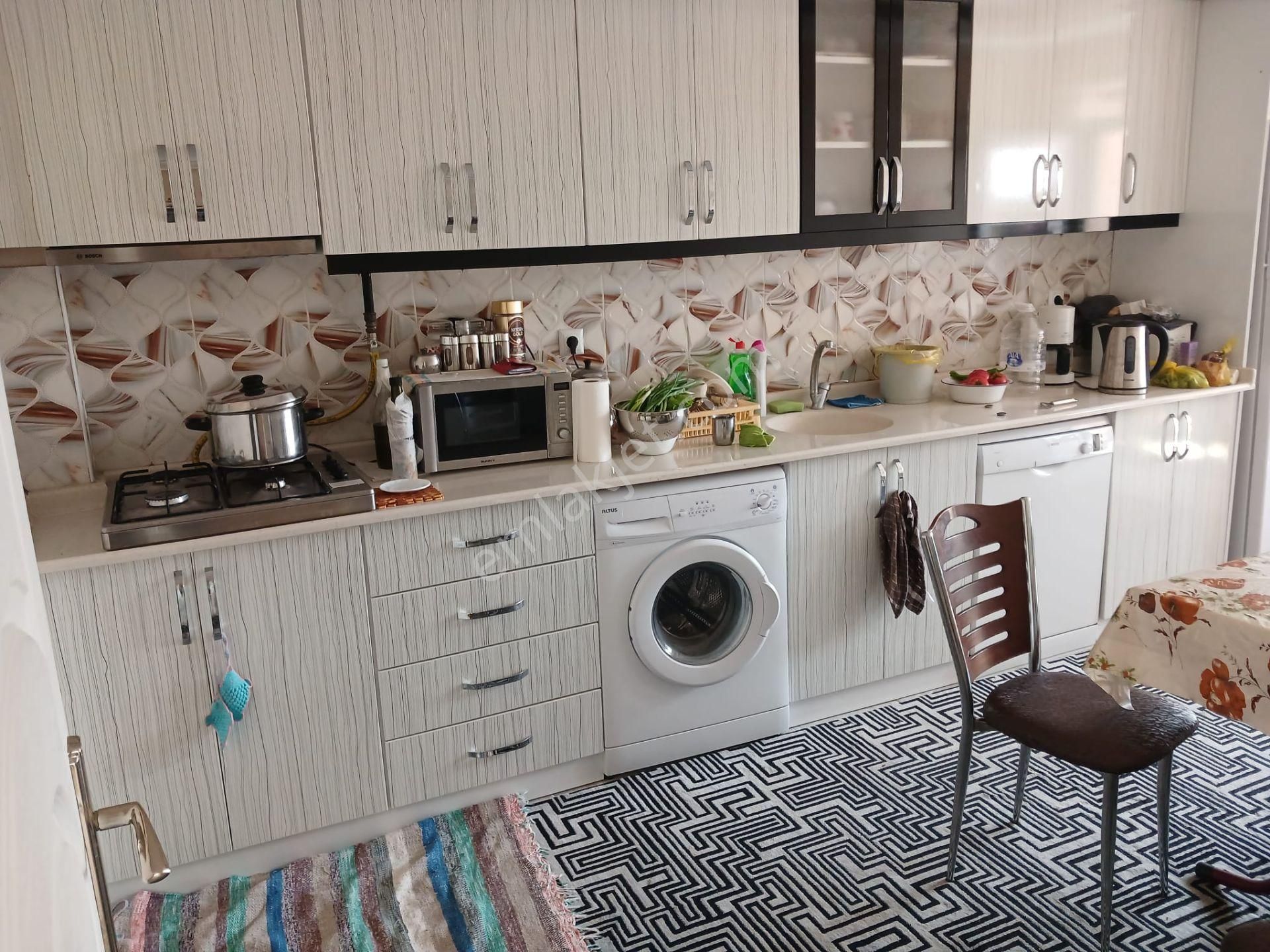 Eskişehir Çifteler’de Cadde Üzerinde Köşe Başı 3 Katlı Komple Satılık Bina - Görsel 8