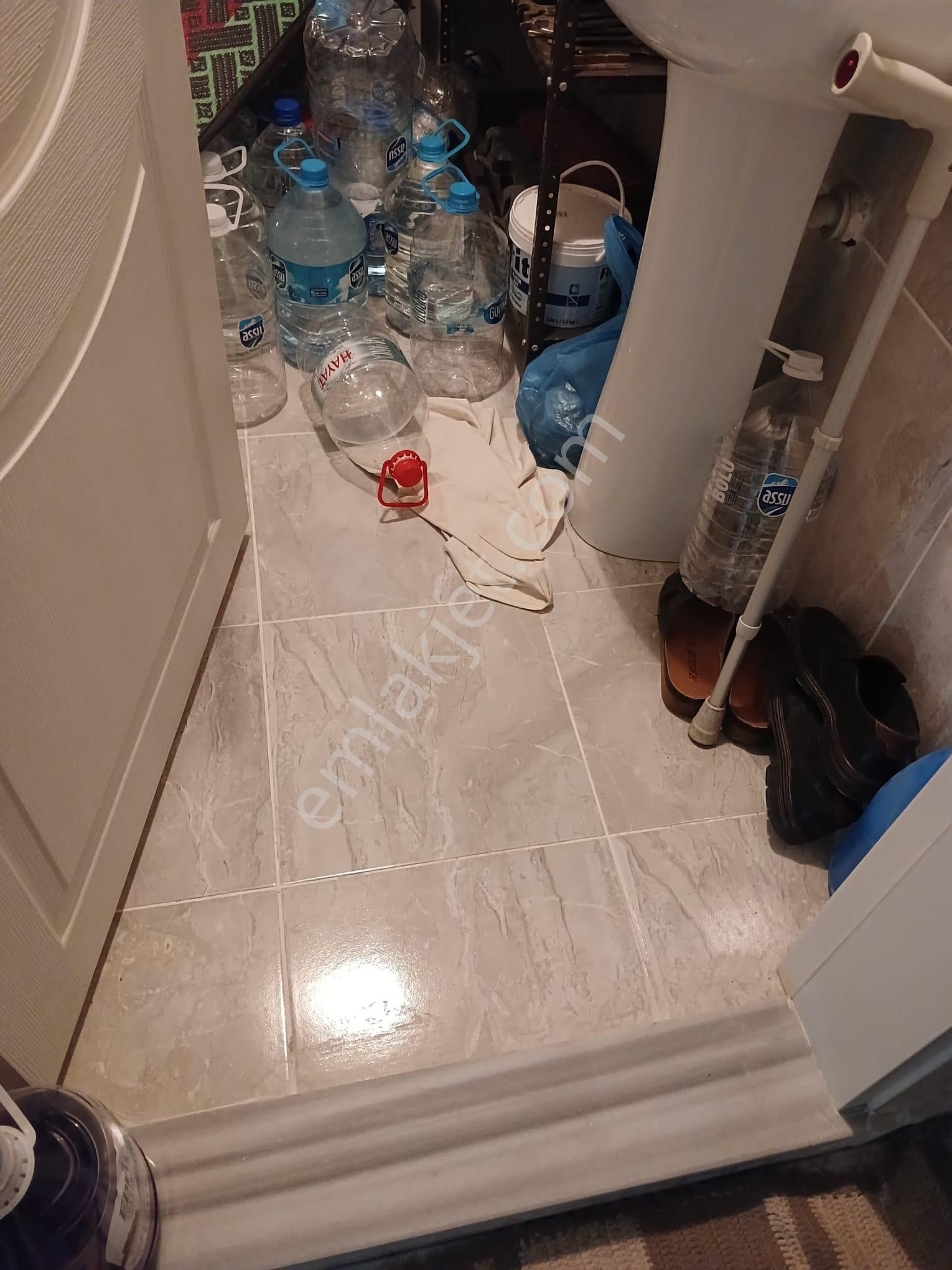 Eskişehir Çifteler’de Cadde Üzerinde Köşe Başı 3 Katlı Komple Satılık Bina - Görsel 18