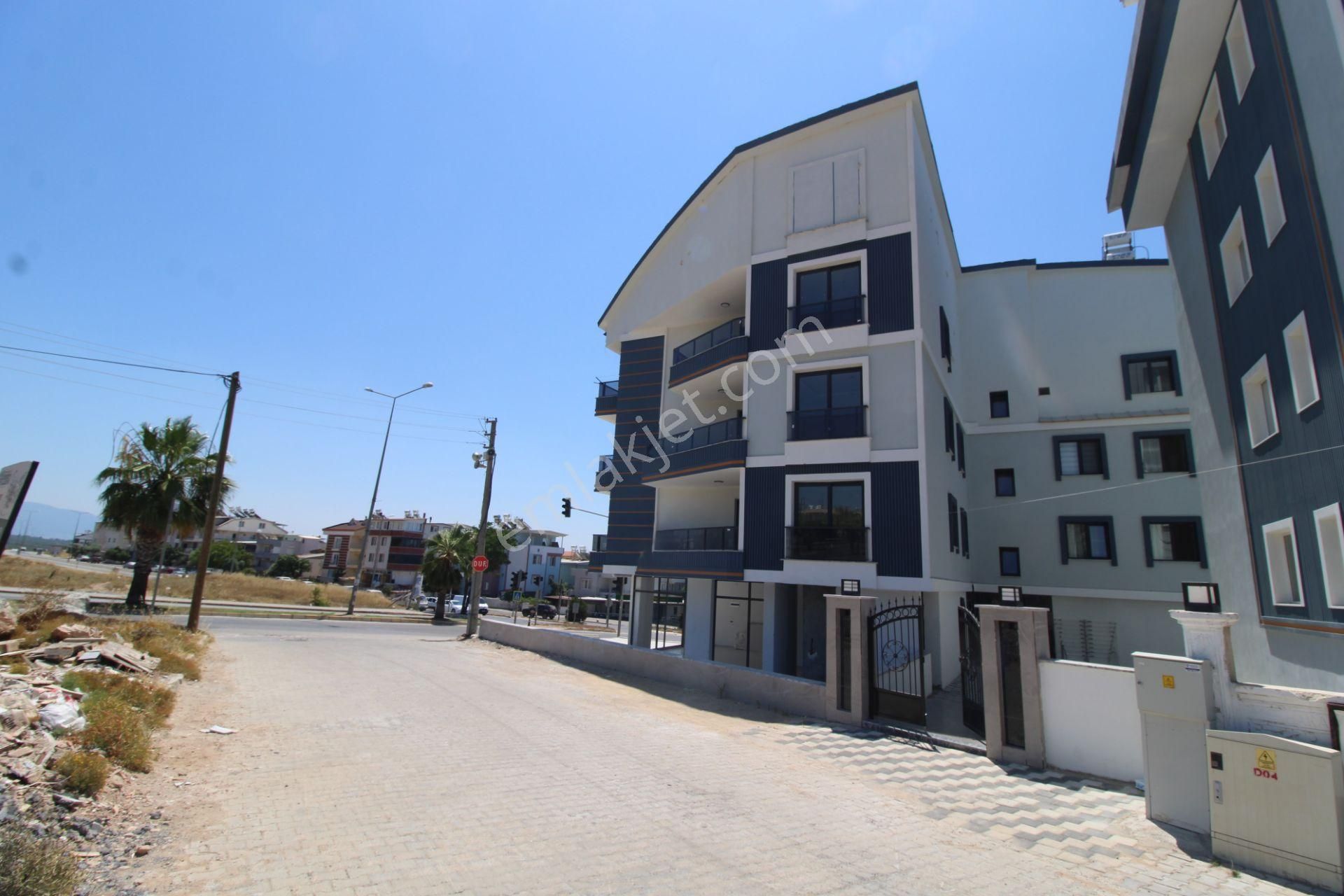 Aydın Didim Yeni Mahalle Köşe Bina 1 Ci Kat 2+1 Ayrı Mutfak Yeni Daire Asansörlü