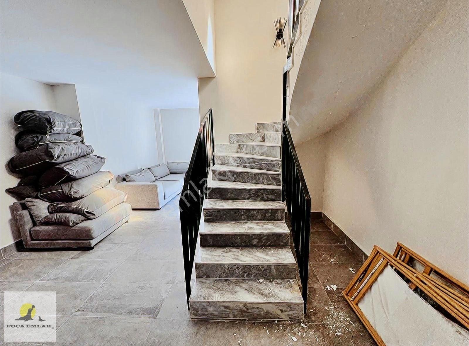 Foça Emlak'tan Sazlıca Da Satılık Muhteşem Konumda 3+1 Taş Villa - Görsel 18