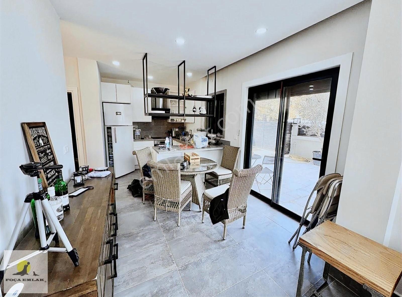 Foça Emlak'tan Sazlıca Da Satılık Muhteşem Konumda 3+1 Taş Villa - Görsel 4