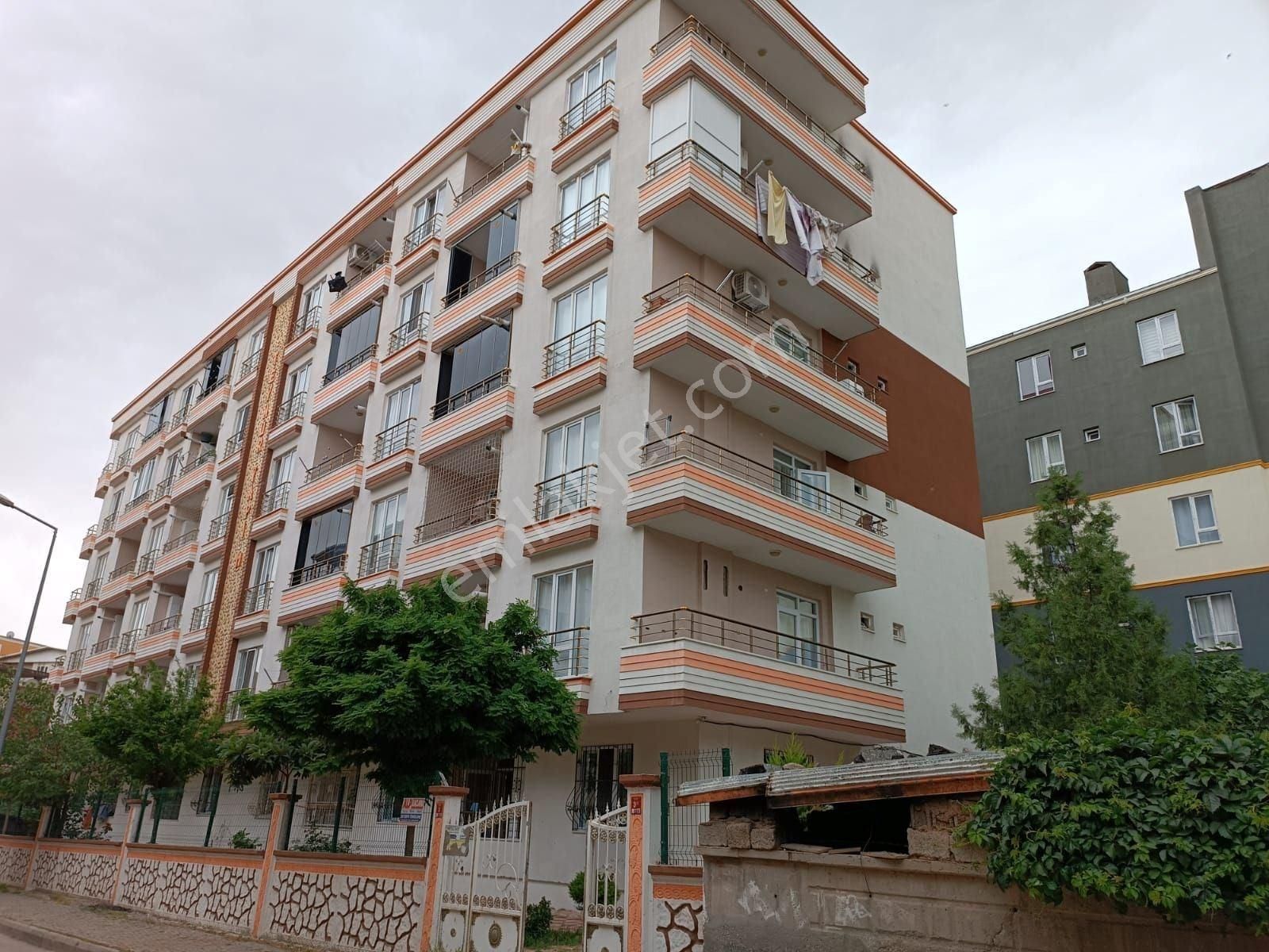 Emlak 72'den Kinem Parkına Yakın Satılık Fırsat Geniş Daire