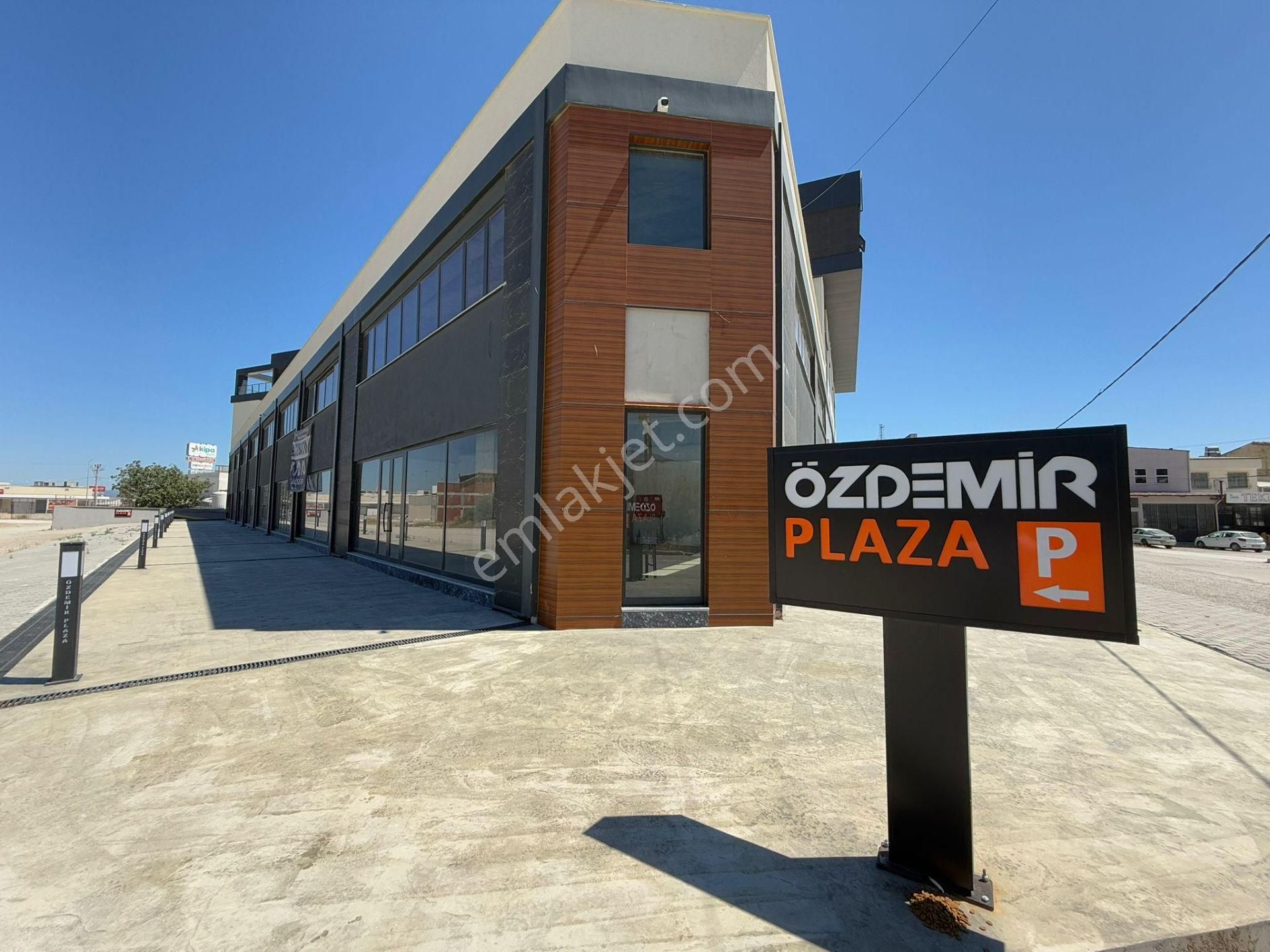 Özdemir Plazada Hazır Kullanımlı Prestijli Ofisler Kiralık!
