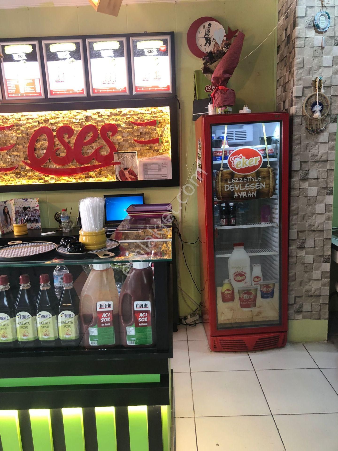 Menemen Lise Yolunda Devren Satılık 140 Metrekare Faal Dükkan - Görsel 7