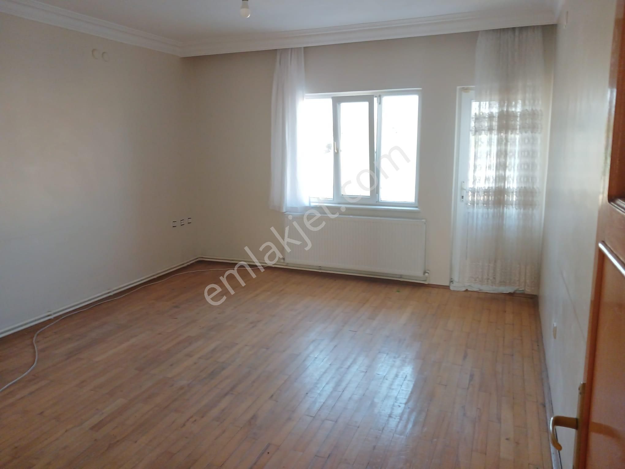 Eskişehir Çifteler’de Müstakil 3 Katlı Komple Satılık Bina - Görsel 4