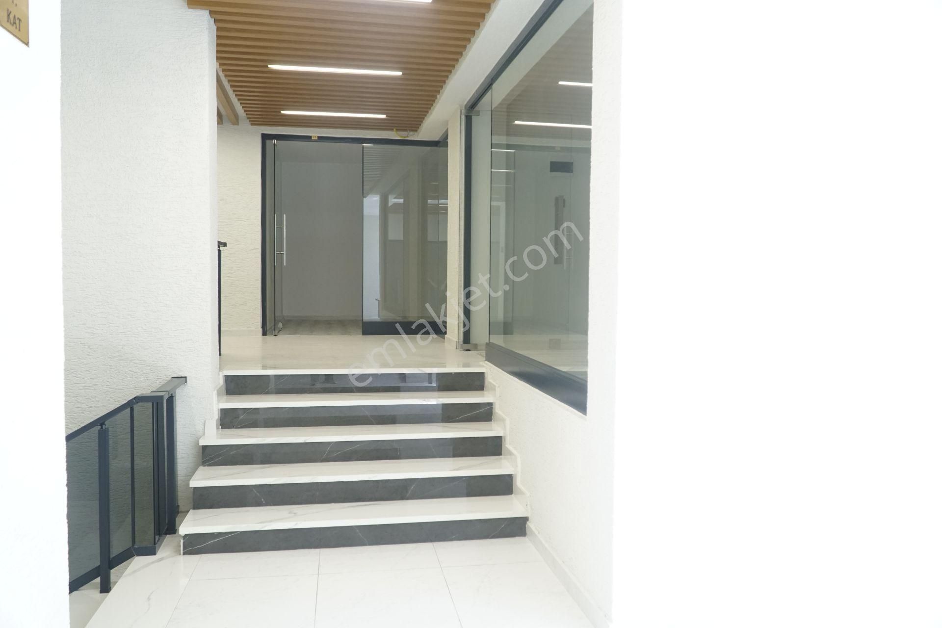 Trabzon İskenderpaşa(meydan 'da) Kiralık Ofisler - Görsel 13