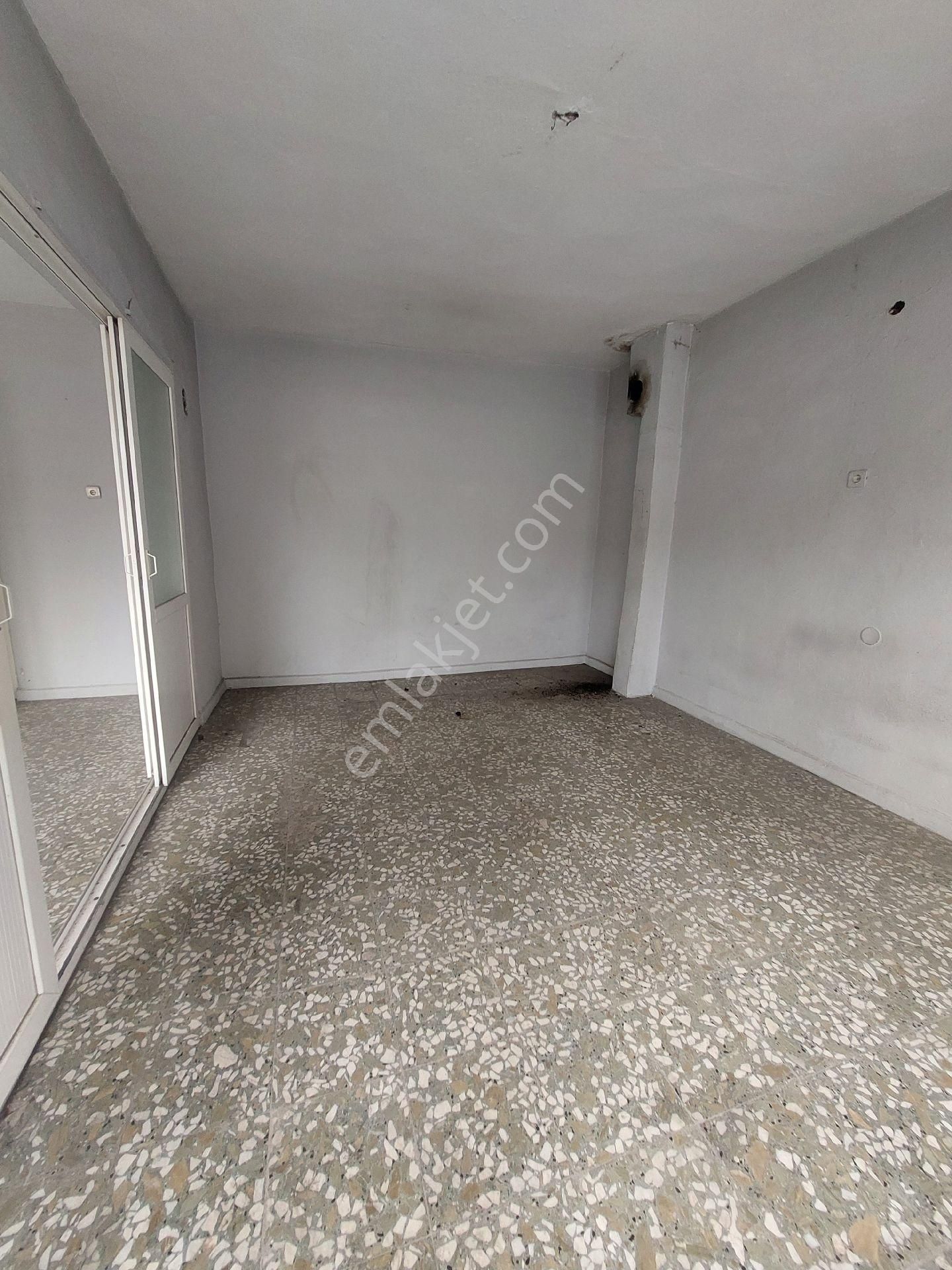 Satılık Bozyaka Merkez Dört Katlı Bına Bir Adet İsyeri Üç Daıre - Görsel 14