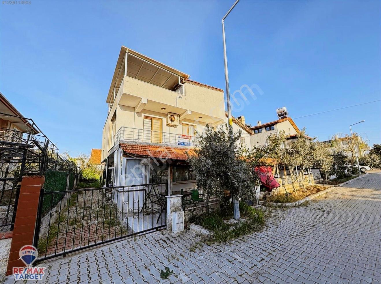 Gencellide Satılık 4+1 Bahçeli Ve Teraslı Denize 100 Metrede Daire - Görsel 7