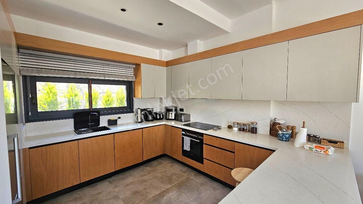 Bodrum Yalıkavakta Satılık Tek Katlı Özel Havuzlu Geniş Bahçeli 6+1 Müstakil Villa - Görsel 10