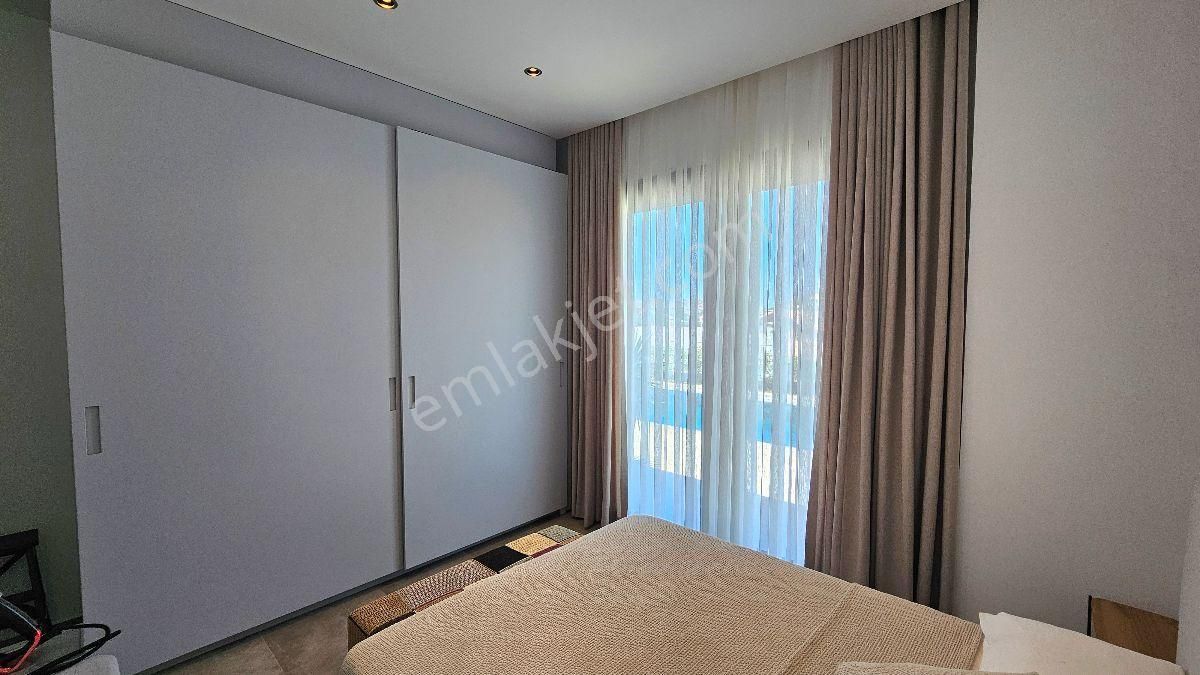 Bodrum Yalıkavakta Satılık Tek Katlı Özel Havuzlu Geniş Bahçeli 6+1 Müstakil Villa - Görsel 14