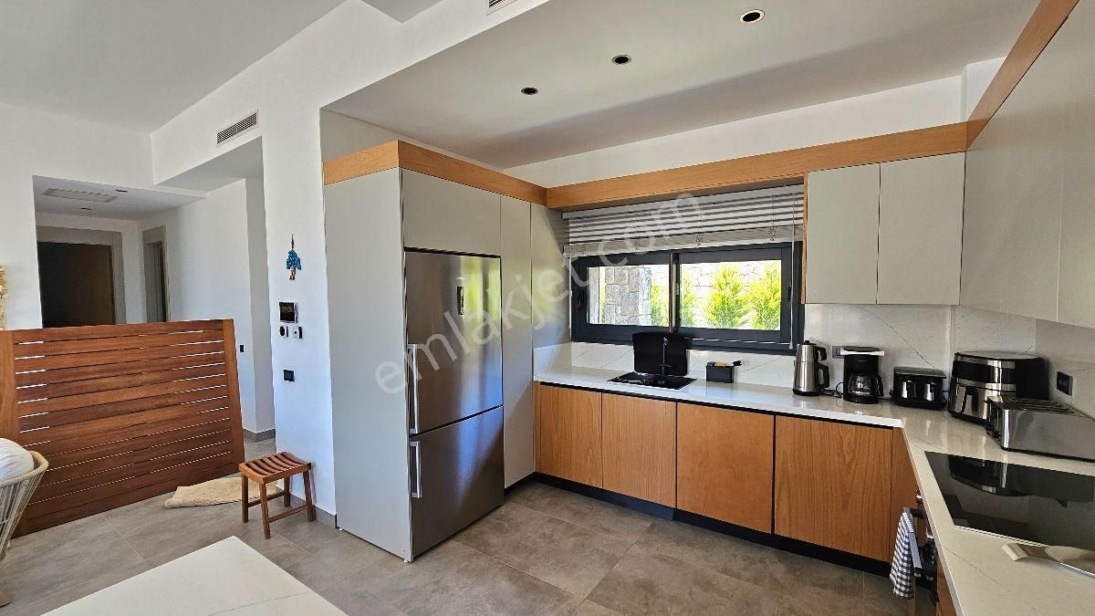Bodrum Yalıkavakta Satılık Tek Katlı Özel Havuzlu Geniş Bahçeli 6+1 Müstakil Villa - Görsel 11
