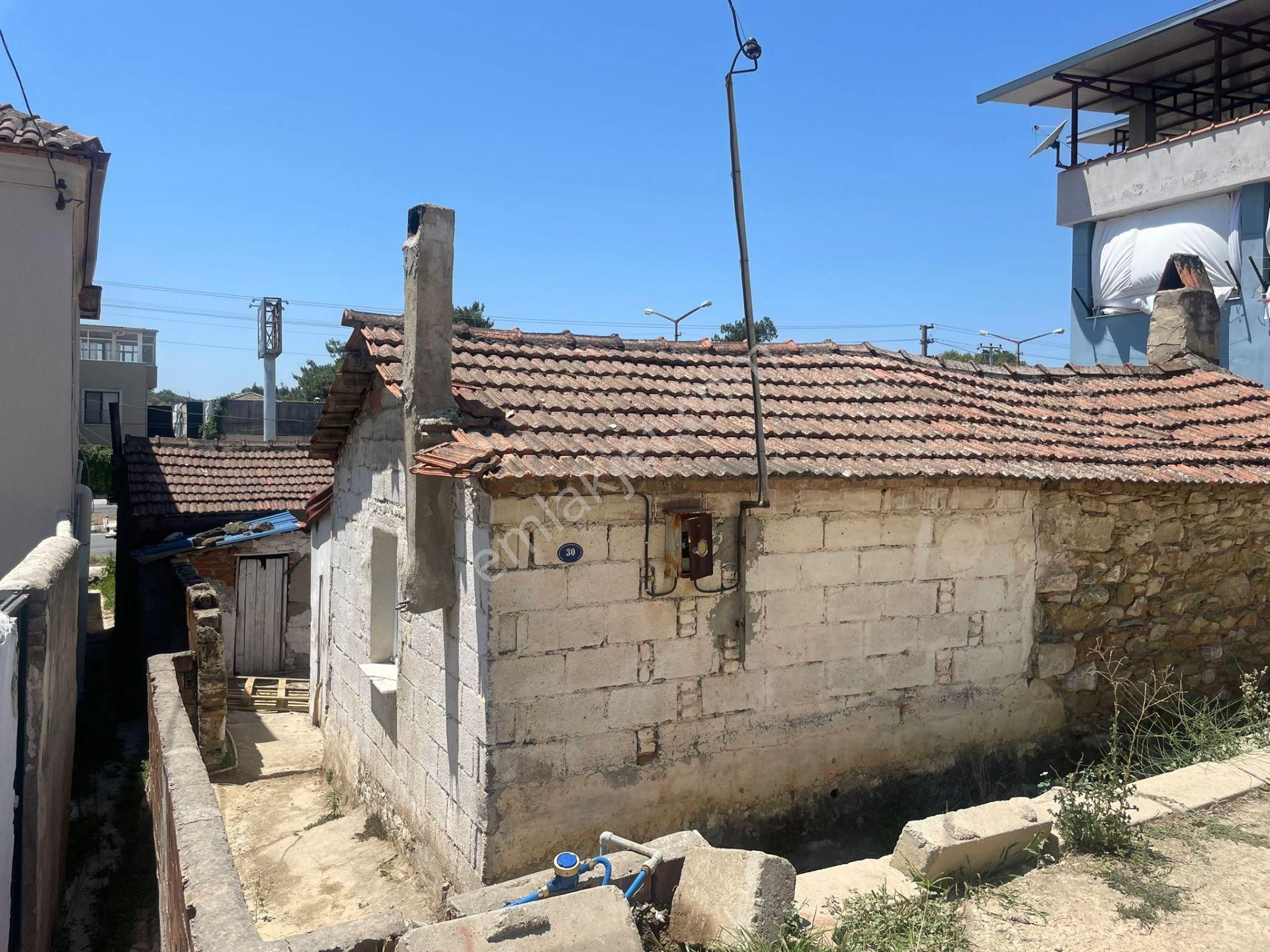 Selçuk Çamlık Aydın Yolu Üzerinde Kaçırılmayacak Fırsat Müsatkil 2 Ev - Görsel 6