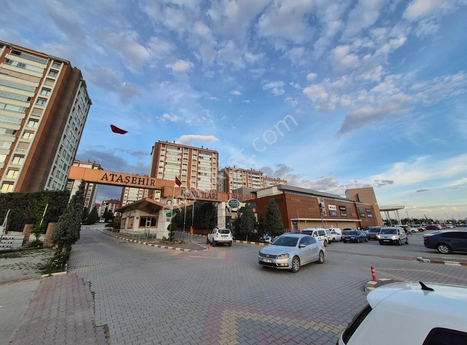 Öz Elit Den Sancak Mah. Ataşehir Konutlarında 4+1 Satılık Daire
