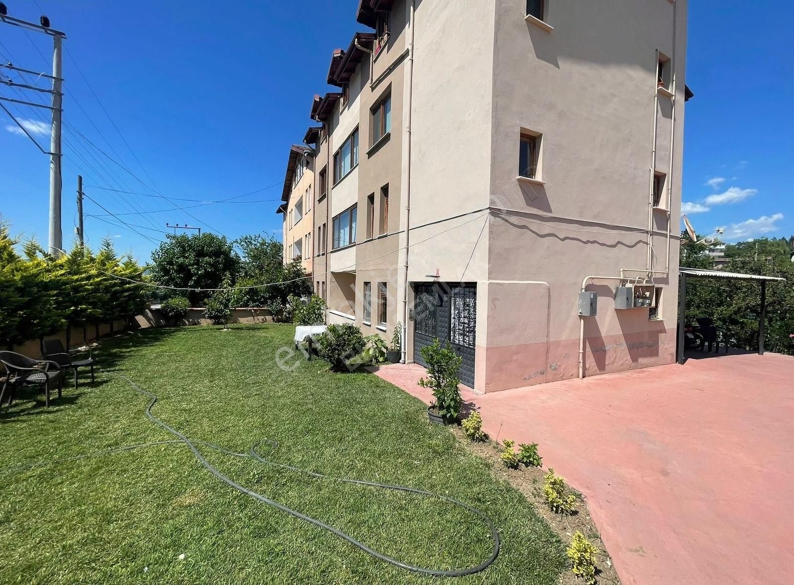 Bizim Emlaktan // Başiskele Kiralık 3+1 Daire