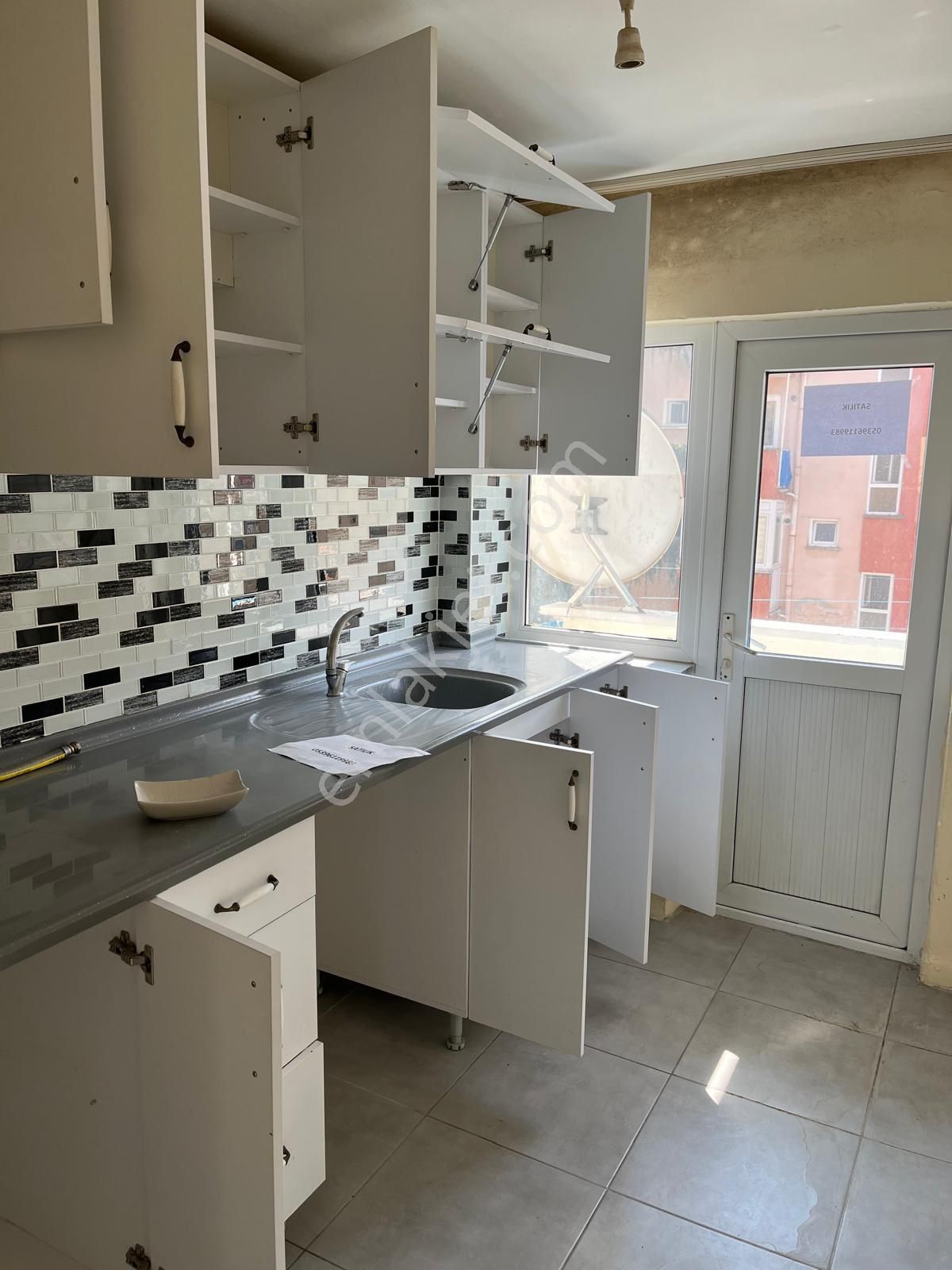 Furkan Emlaktan Adalet Mh 2+1 95m2 3.kat Masrafsız Fırsat Daire