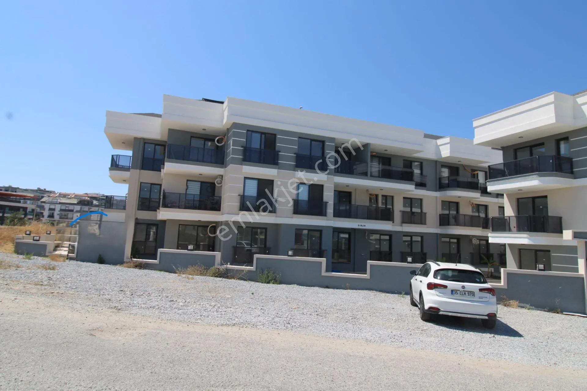 Aydın Didim Hisara Mahallesi Havuzlu Site İçinde 2+1 Asansörlü Daire Geniş Yeni Bina - Görsel 2