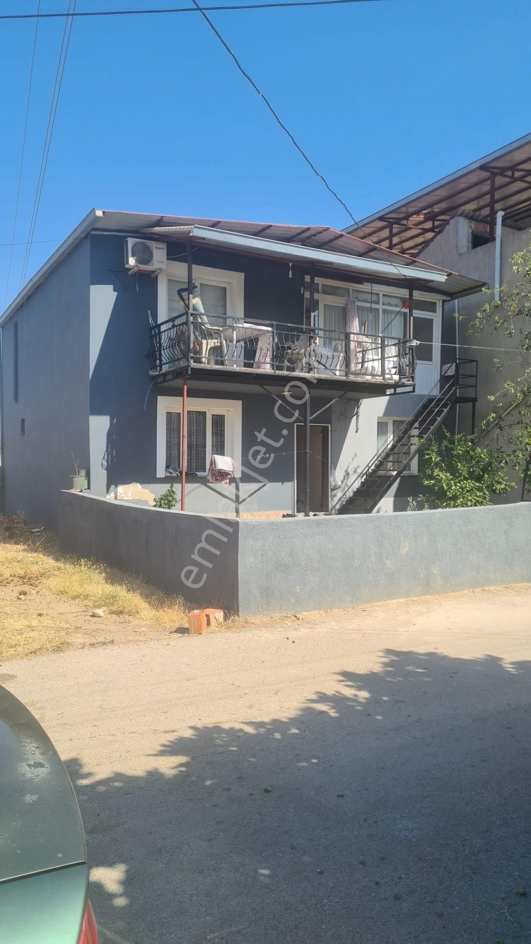 Torbalı Çapak Beşevler Mah. 2 Katlı 2adet 2+1 Daireden Oluşan Müstakil Ev Satılık