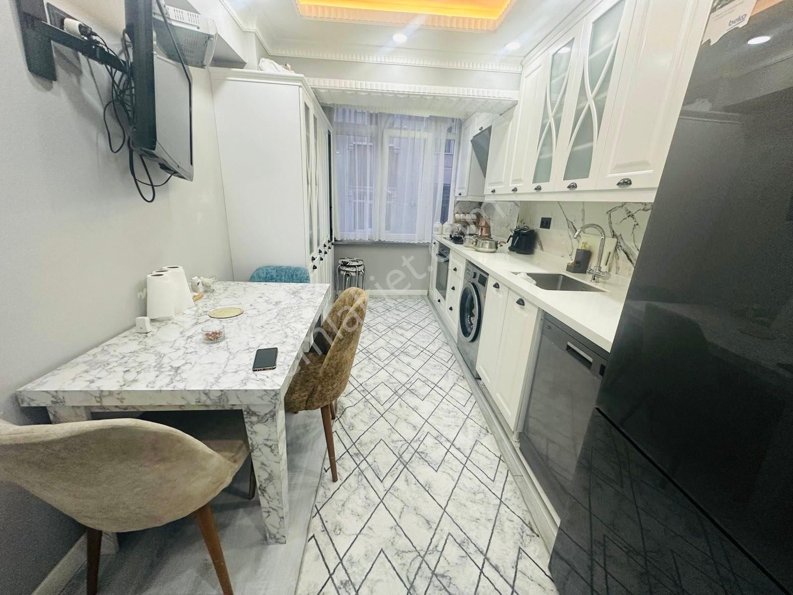 Özgür İnşaat'tan Sultançiftliği Mah Tramvay Dibi 3+1 120m2 1.kat - Görsel 10