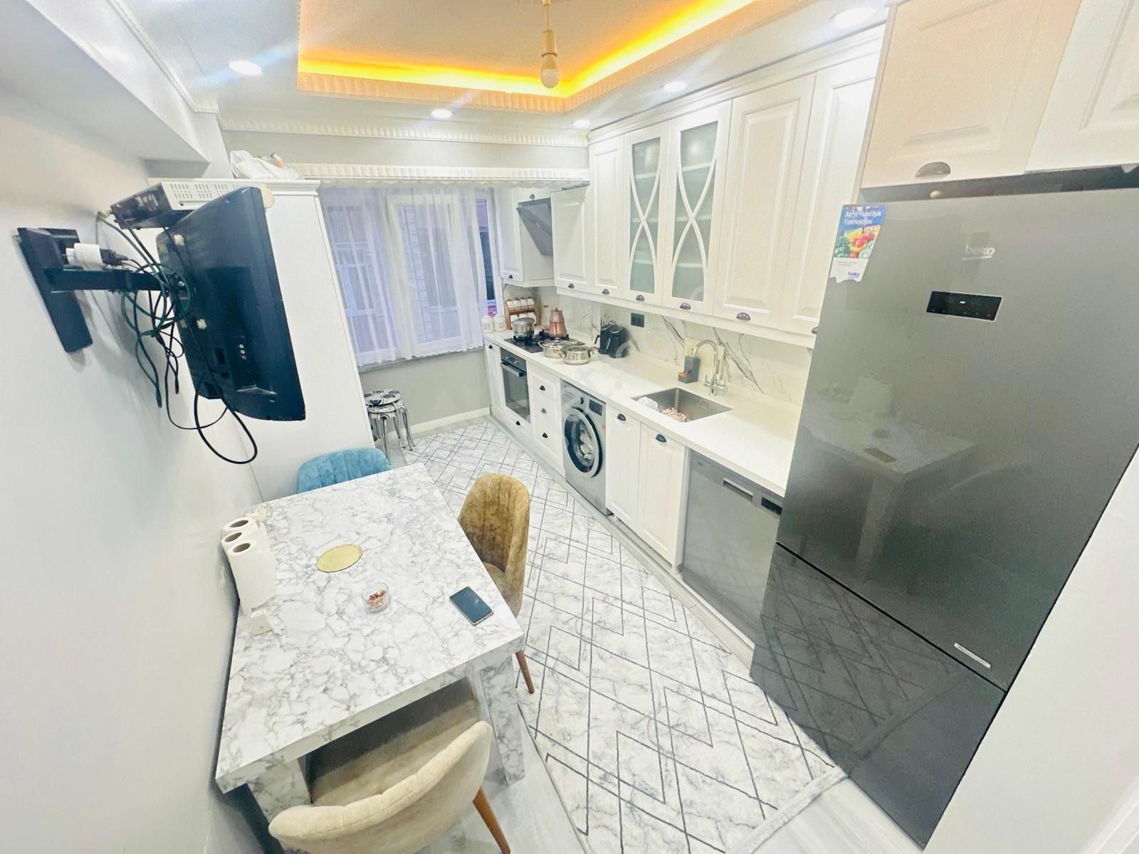 Özgür İnşaat'tan Sultançiftliği Mah Tramvay Dibi 3+1 120m2 1.kat - Görsel 2