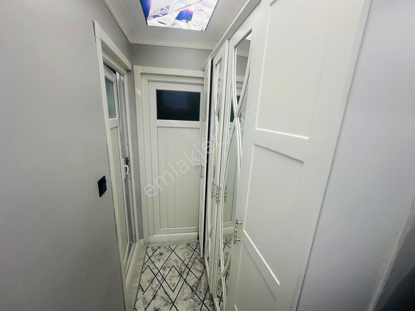 Özgür İnşaat'tan Sultançiftliği Mah Tramvay Dibi 3+1 120m2 1.kat - Görsel 23