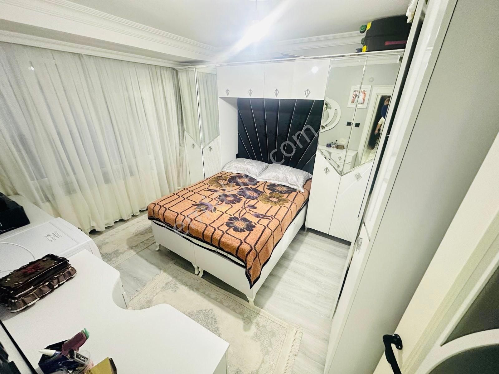 Özgür İnşaat'tan Sultançiftliği Mah Tramvay Dibi 3+1 120m2 1.kat - Görsel 7