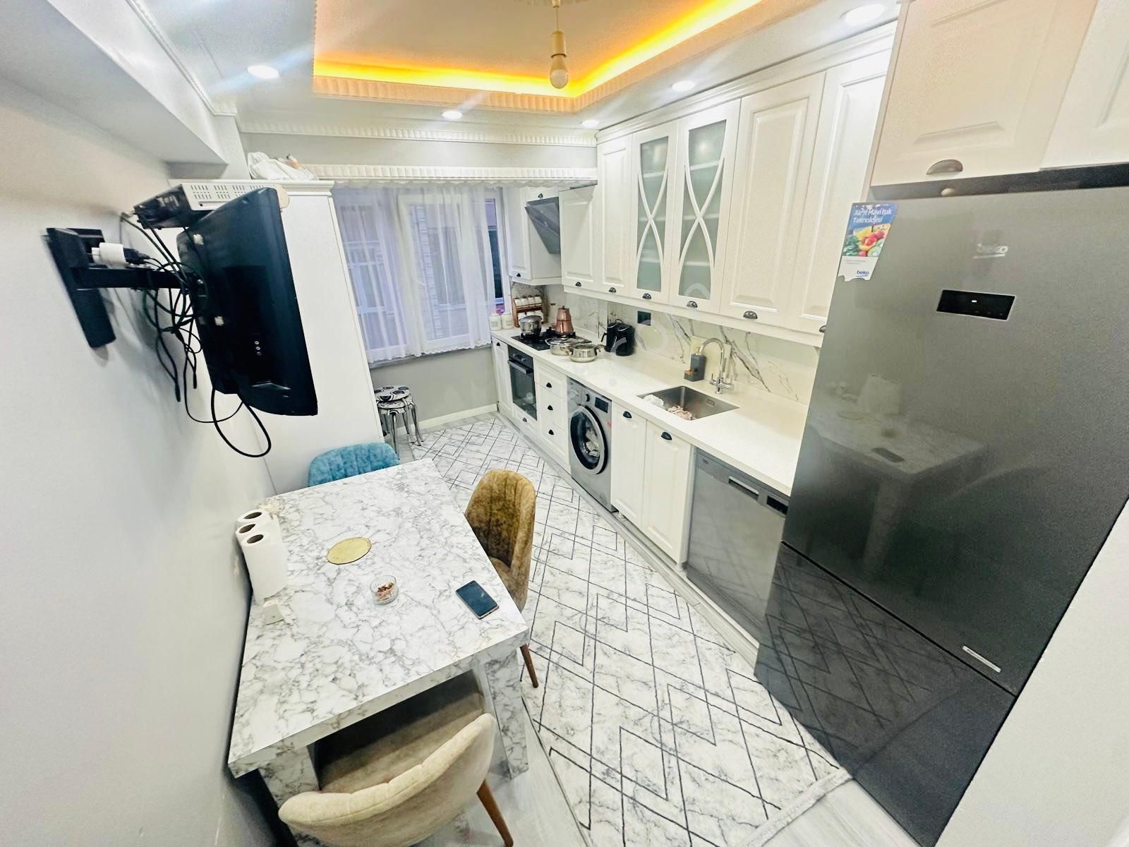Özgür İnşaat'tan Sultançiftliği Mah Tramvay Dibi 3+1 120m2 1.kat - Görsel 8