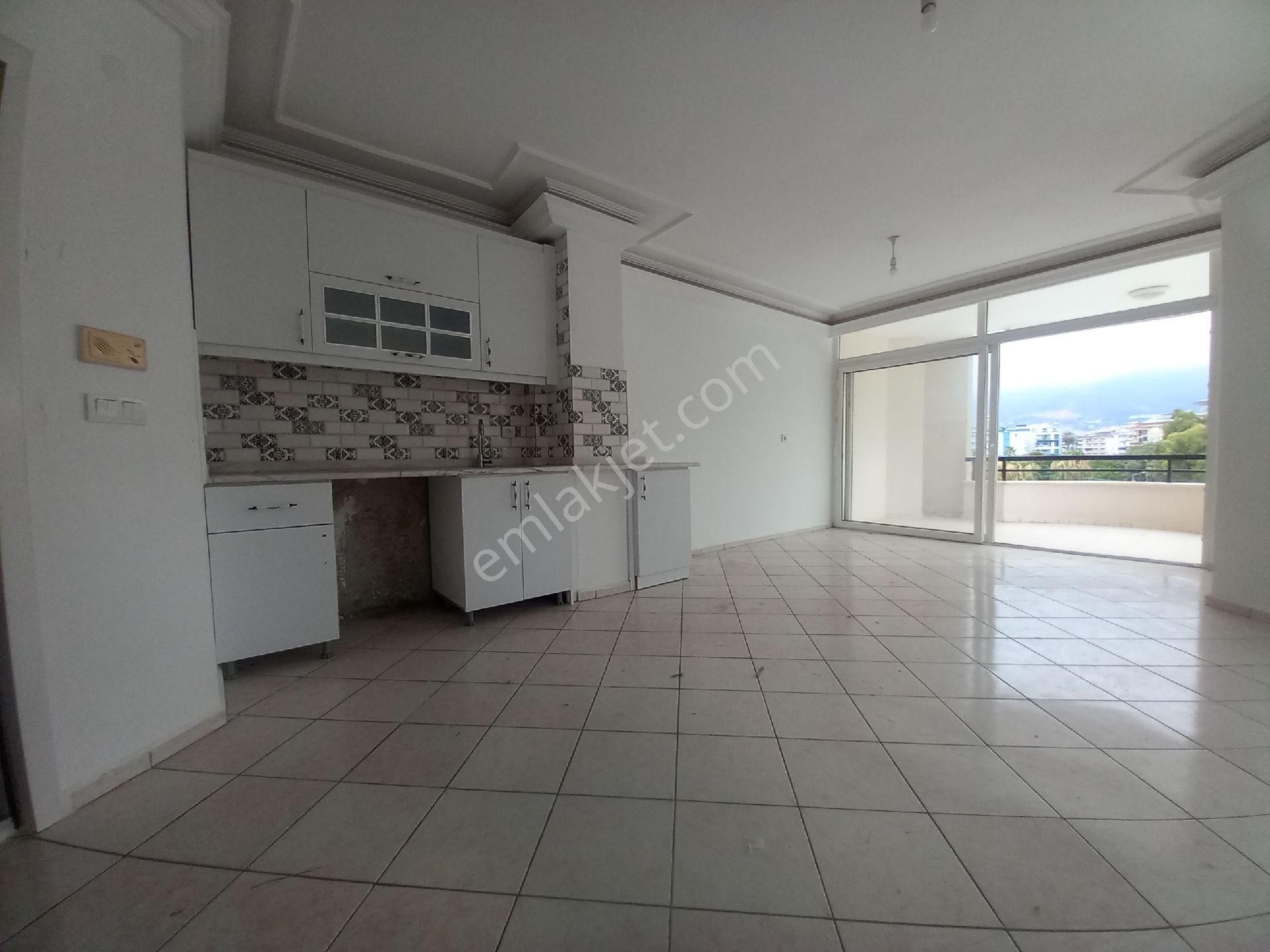 Alanya Oba Mahallesi Denize Yakın 1+1