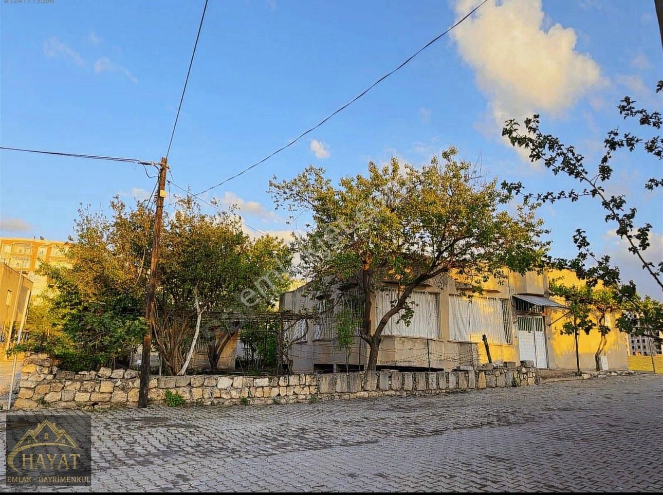 Hayat Gayrimenkulden Kat Karşılığı Satılık Vakıfsız Müstakil Ev