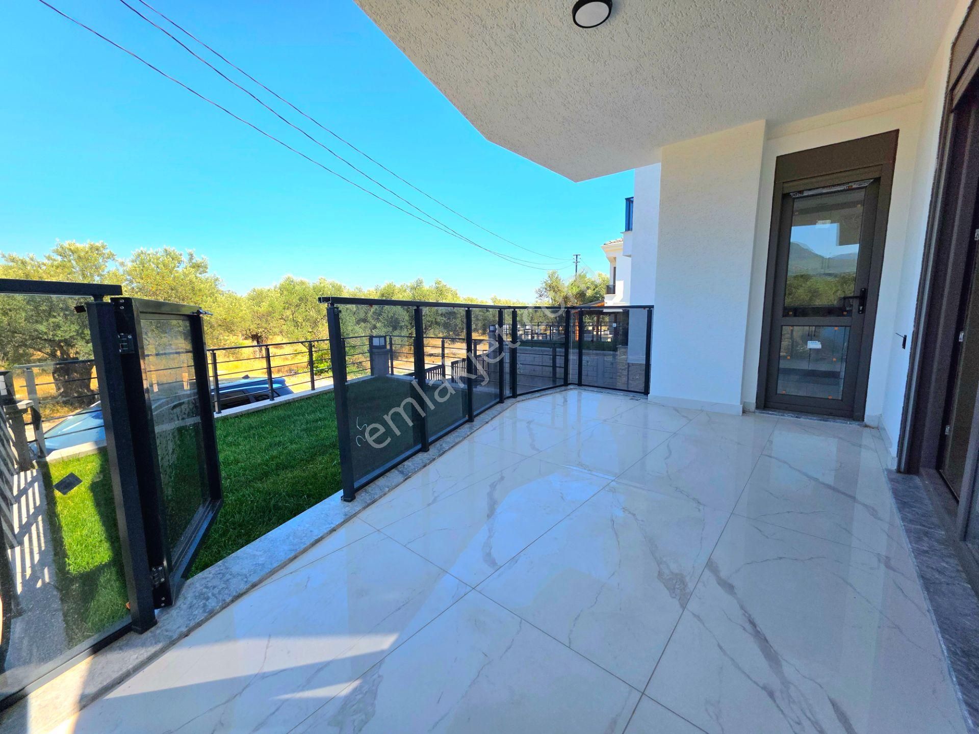 Vahdet'ten Ssk Bölgesinde Deniz Manzaralı 4+1 Teraslı Lüx Villa - Görsel 11