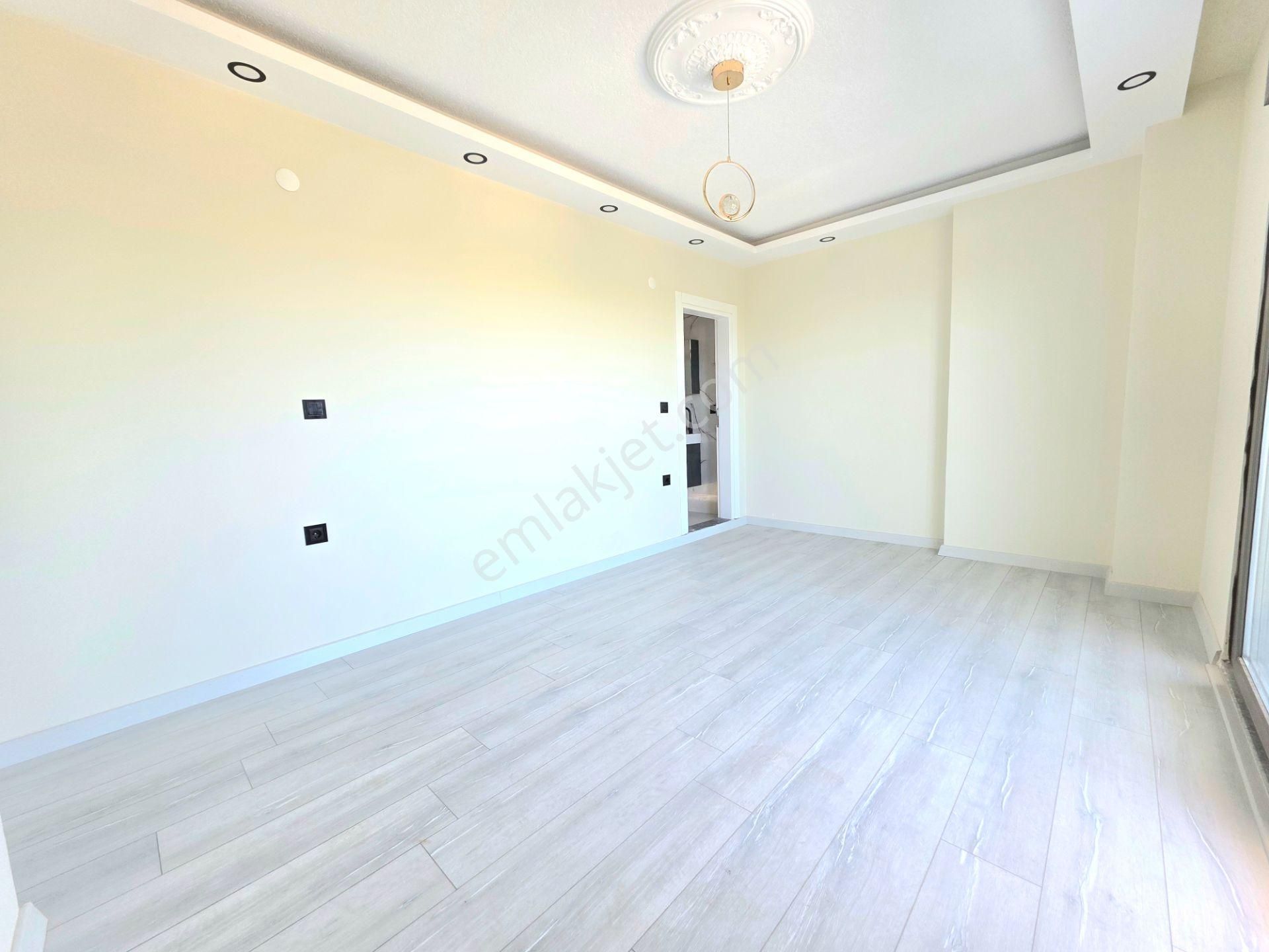 Vahdet'ten Ssk Bölgesinde Deniz Manzaralı 4+1 Teraslı Lüx Villa - Görsel 29