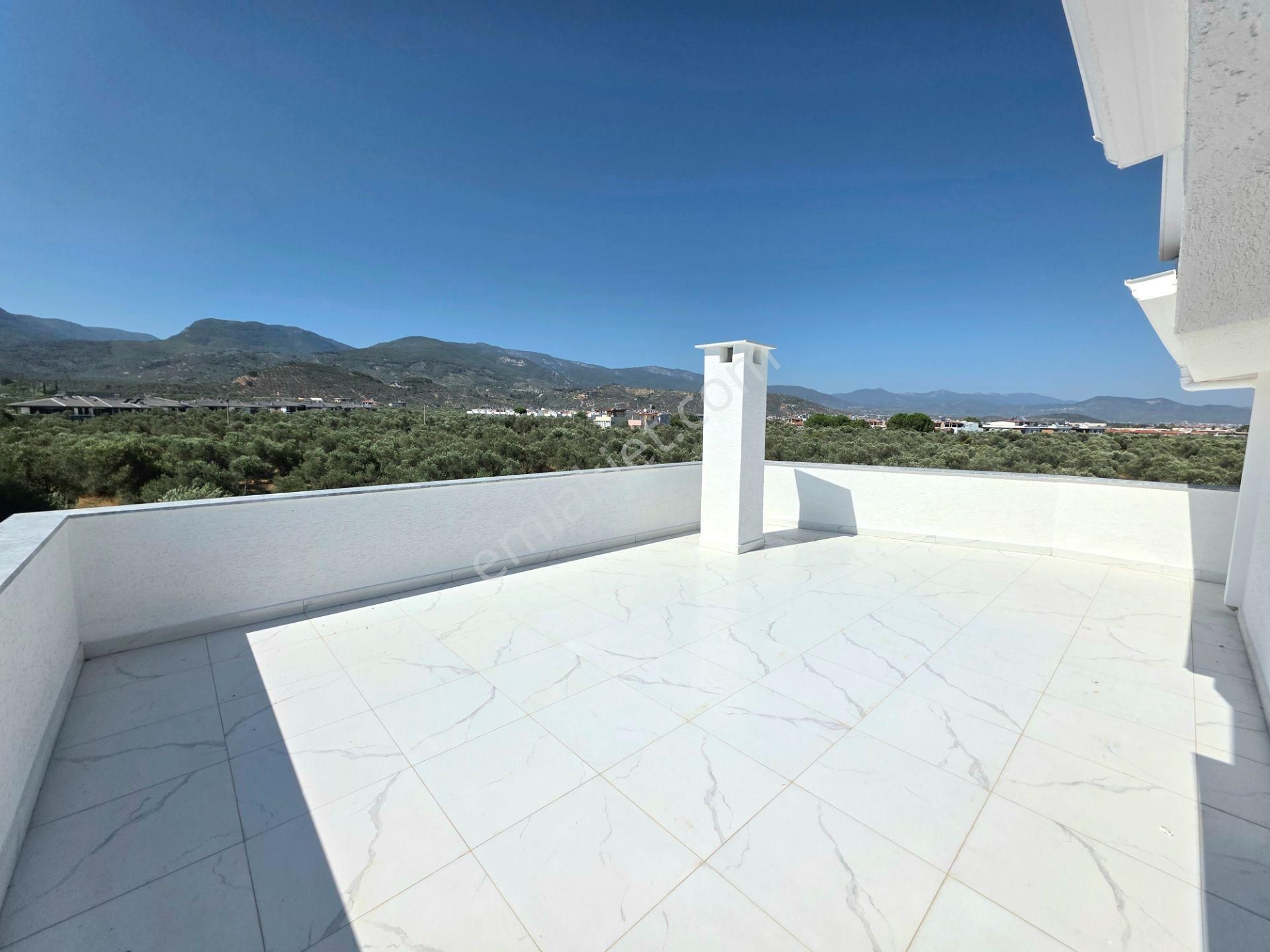 Vahdet'ten Ssk Bölgesinde Deniz Manzaralı 4+1 Teraslı Lüx Villa - Görsel 33