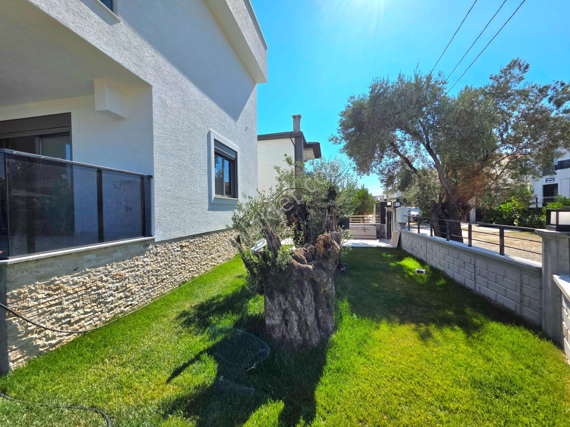 Vahdet'ten Ssk Bölgesinde Deniz Manzaralı 4+1 Teraslı Lüx Villa - Görsel 5