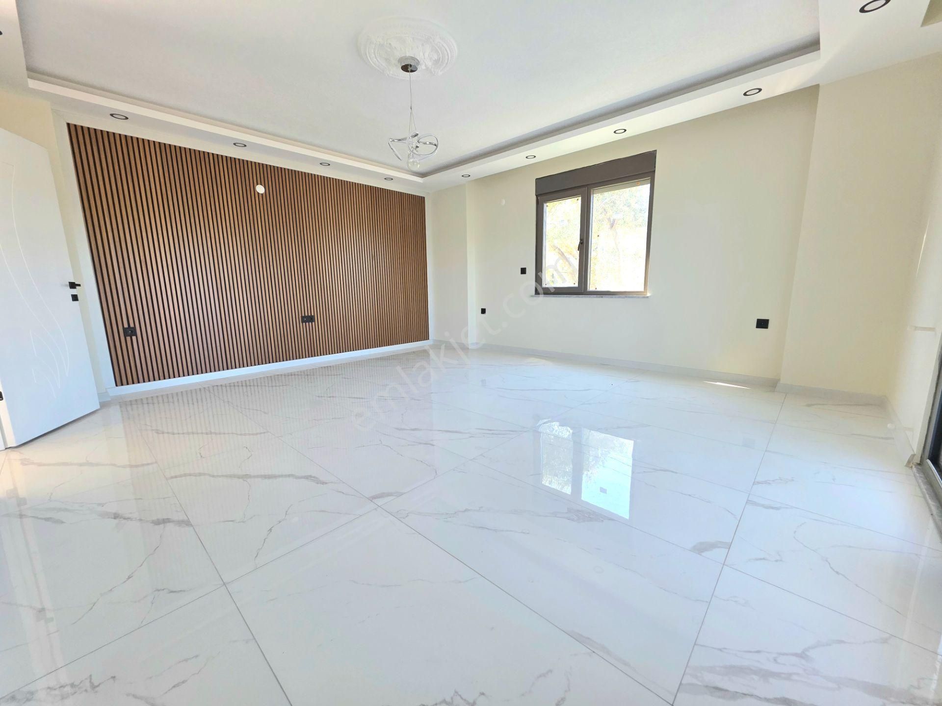 Vahdet'ten Ssk Bölgesinde Deniz Manzaralı 4+1 Teraslı Lüx Villa - Görsel 13