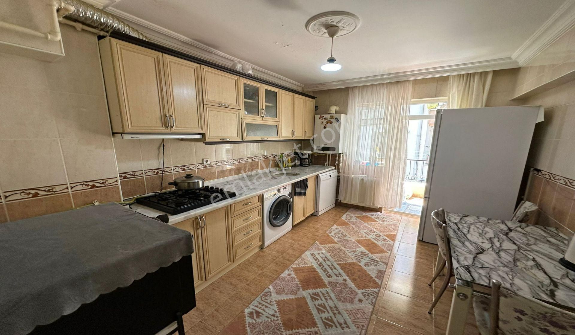 Esertepede Çambaşı Cadde Yakını 4+1 Çift Banyolu Krediye Uygun